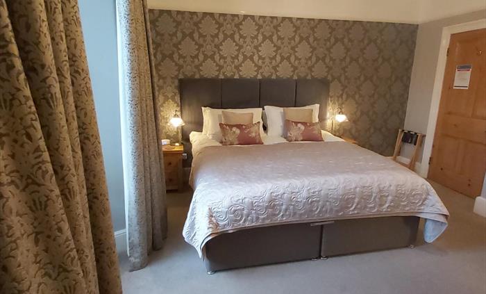 Llys Aeron Bedroom 2 Deluxe King Double or Twin